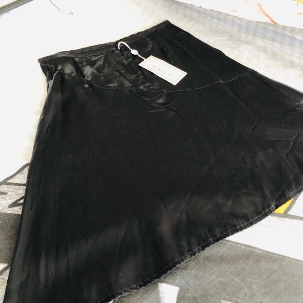 FENDISSIME BY FENDI SATIN BLACK SKIRT - Picture 5 of 8